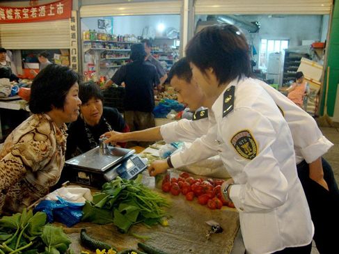 2018年1月阳江市质监局推进集贸商场电子衡器统配统管:7家市?。⑸咸ǎ⒌缱映?15台